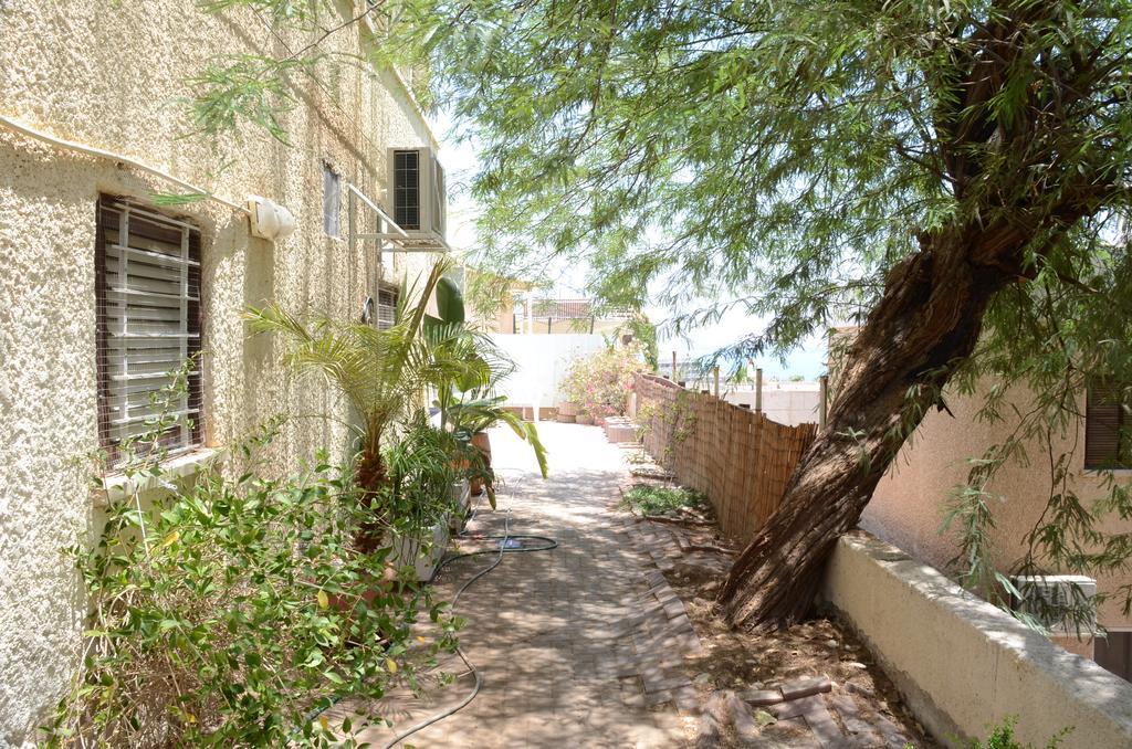 Villa Kibel Apartments Eilat Bagian luar foto